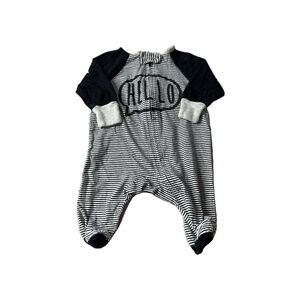 Gerber Childrenswear Unisex White | Black Pajamas size: Newborn